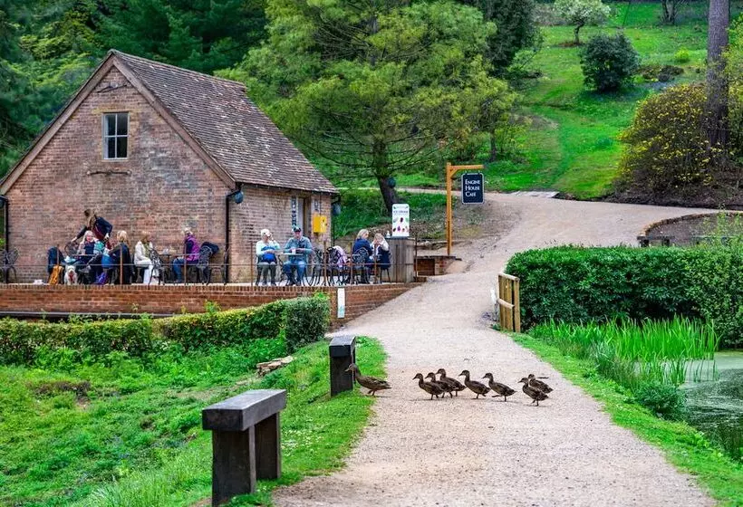 Hotelli Leonardslee House