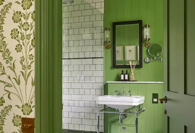 Hotelli Leonardslee House