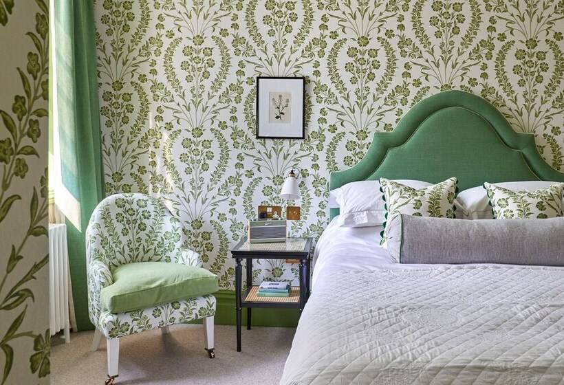 Отель Leonardslee House