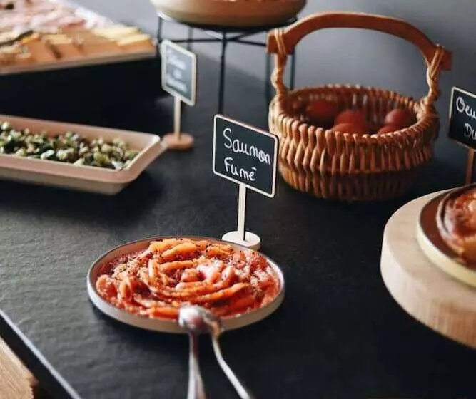 ホテル Les Cèdres  Hôtel  Restaurant  Spa