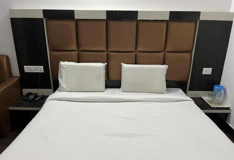 בית מלון כפרי Daya Paradise, Katra