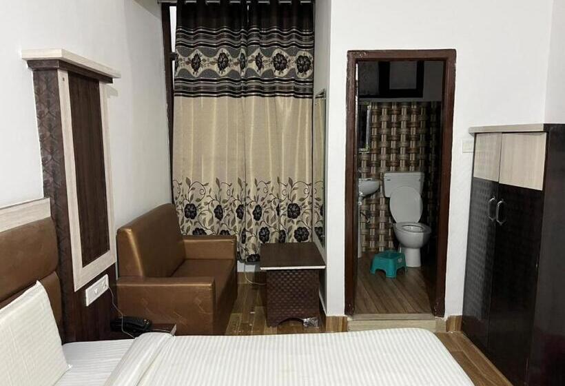 בית מלון כפרי Daya Paradise, Katra