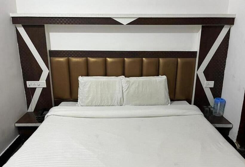 בית מלון כפרי Daya Paradise, Katra