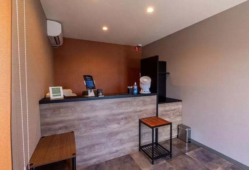 Hotelli R9 The Yard Ube