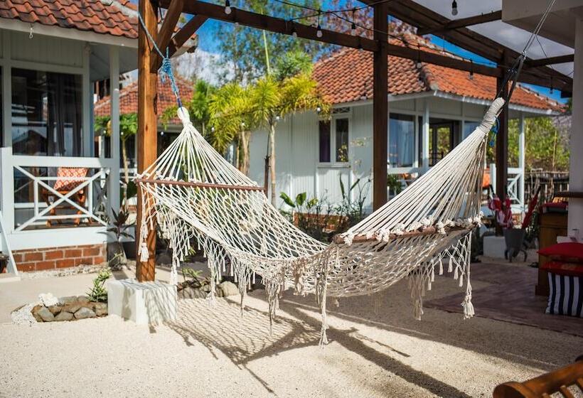 酒店 The High Dive Gili Gede