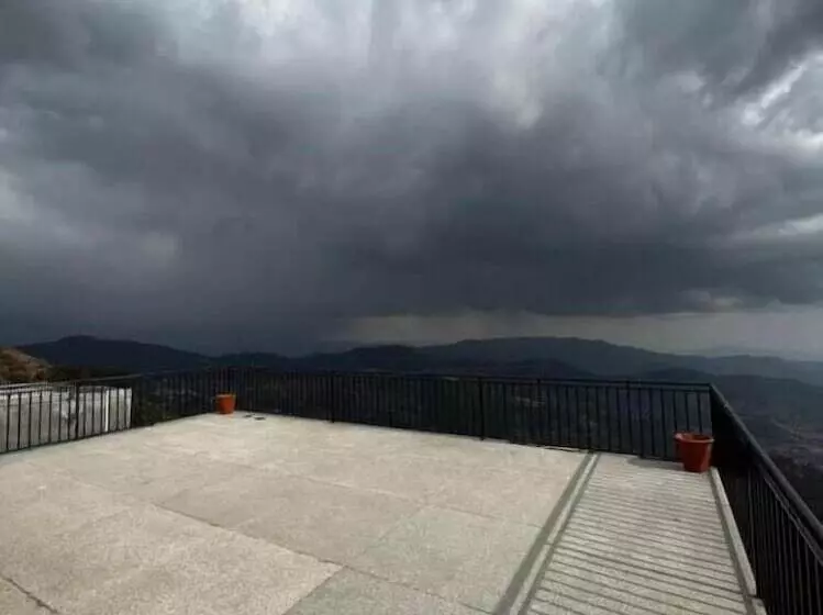 Reina Boutique Hotel   Murree