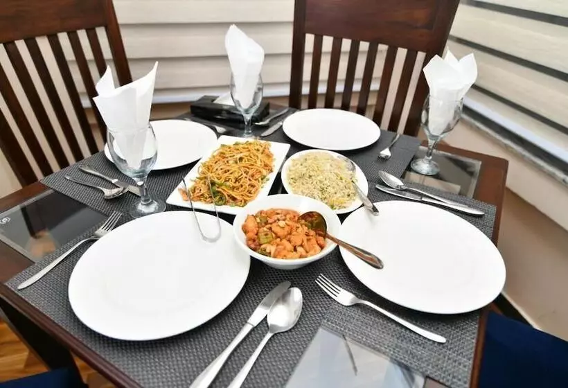 Reina Boutique Hotel   Murree