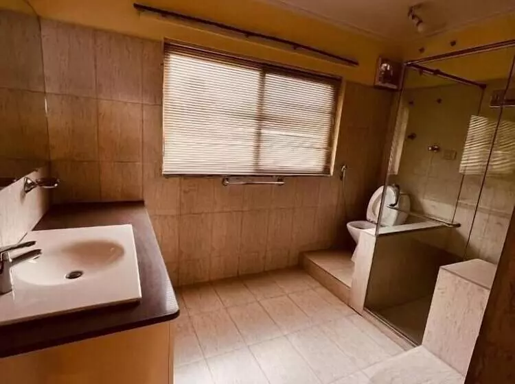Reina Boutique Hotel   Murree