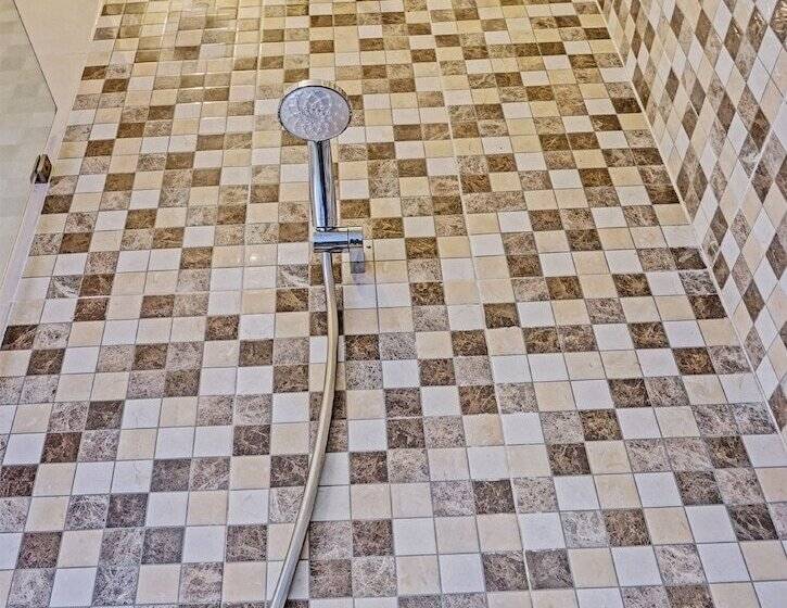 هتل Spot On 91530 Sumpil Syariah