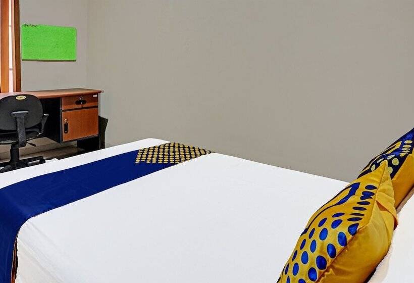 هتل Spot On 91530 Sumpil Syariah