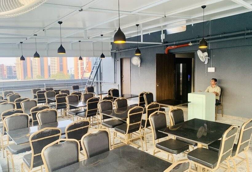 Szálloda Magnus Fortune House, Business