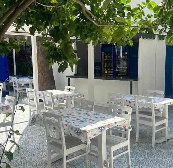 Otel A