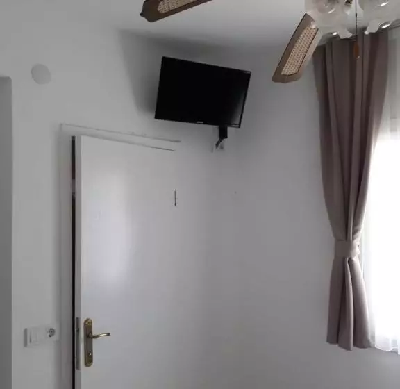 Otel A