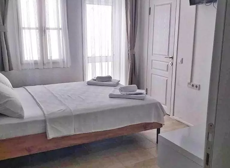 Otel A