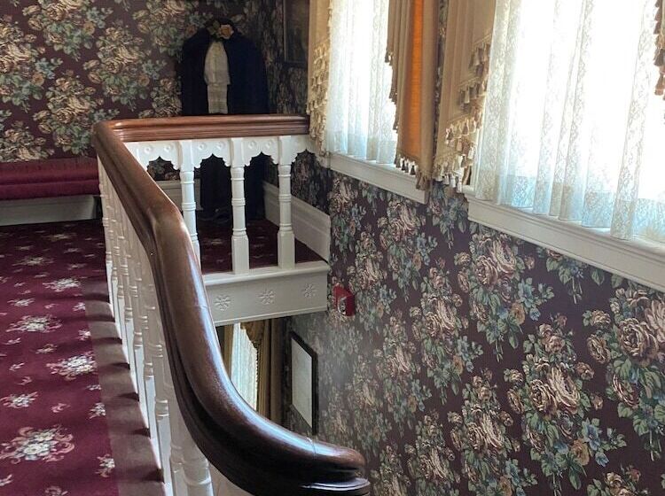 مبيت وإفطار Sturgis House