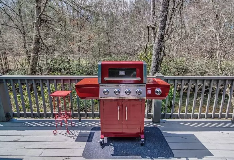 Blairsville River Cabin