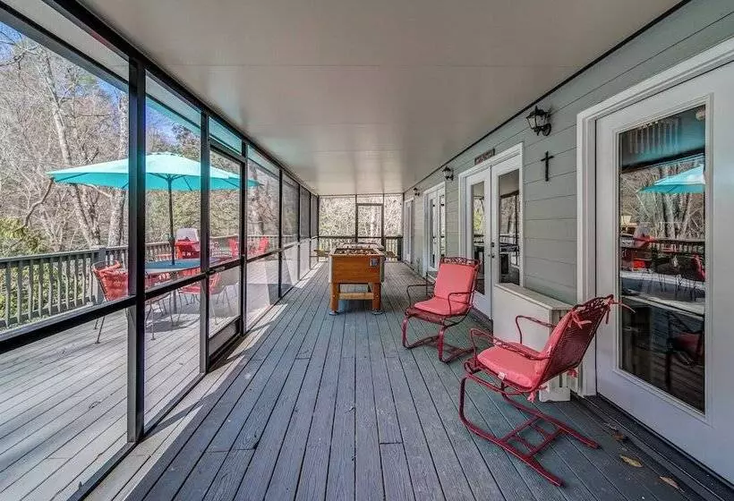 Blairsville River Cabin