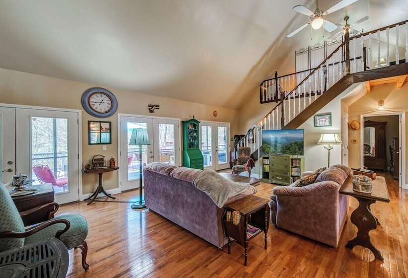 Blairsville River Cabin