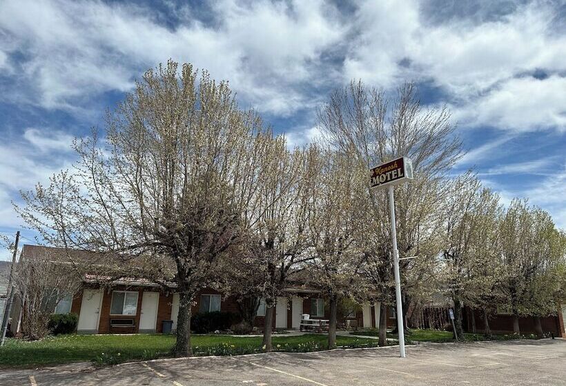 Bob S Station & Motel