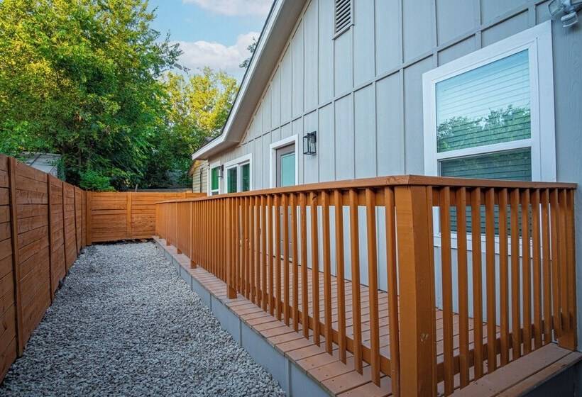 Don T Miss Dynamic 4br/2ba Near Jolly Riverwalk