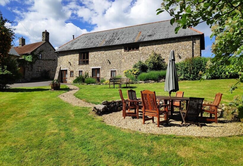 Hawley Farm Self Catering Holiday Accommodation