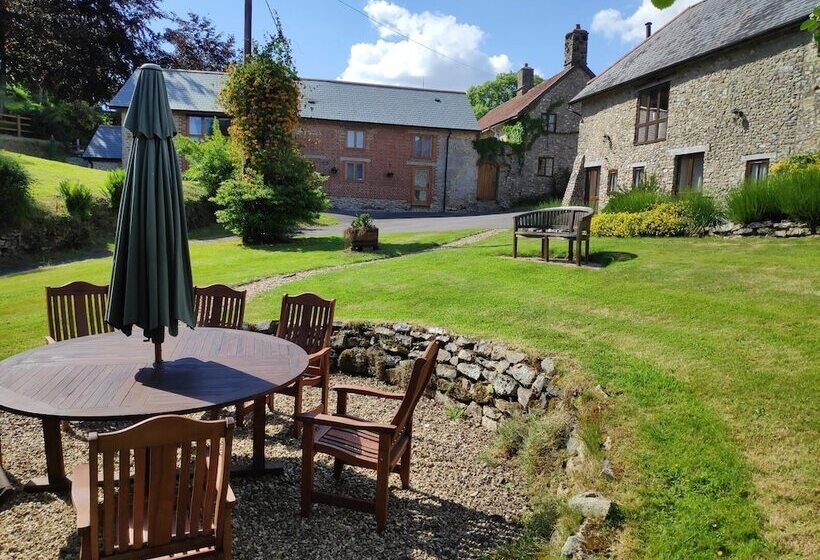 Hawley Farm Self Catering Holiday Accommodation