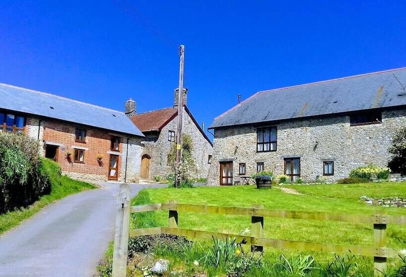 Hawley Farm Self Catering Holiday Accommodation
