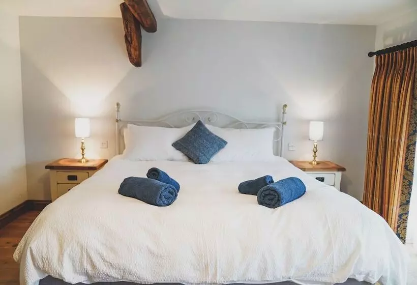 Hawley Farm Self Catering Holiday Accommodation