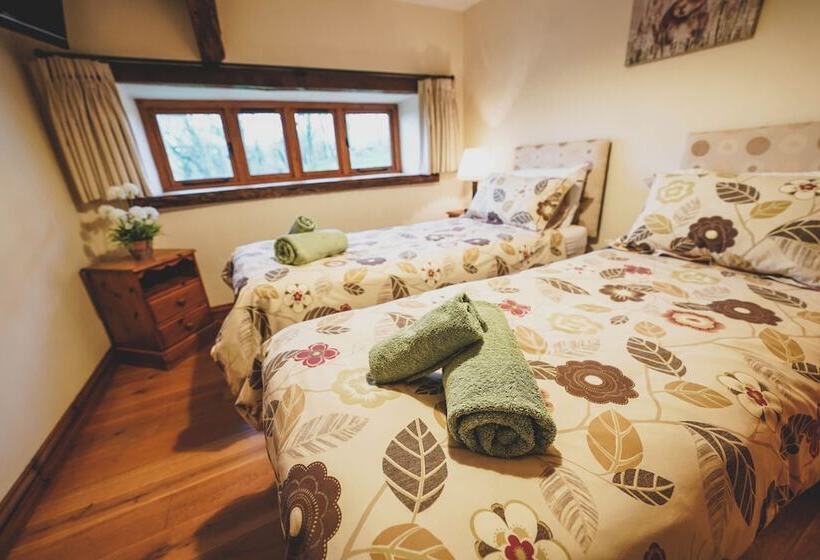 Hawley Farm Self Catering Holiday Accommodation