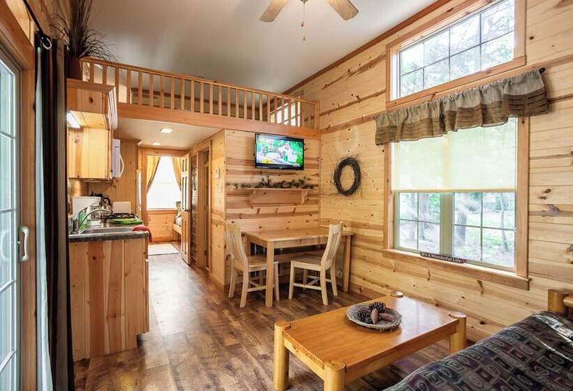 호텔 Pine Haven Campground