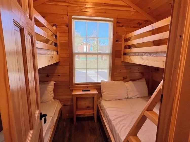 Hotelli Pine Haven Campground