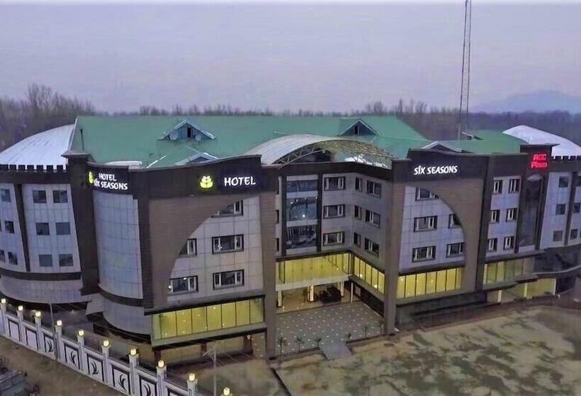 Hotel Six Seasons