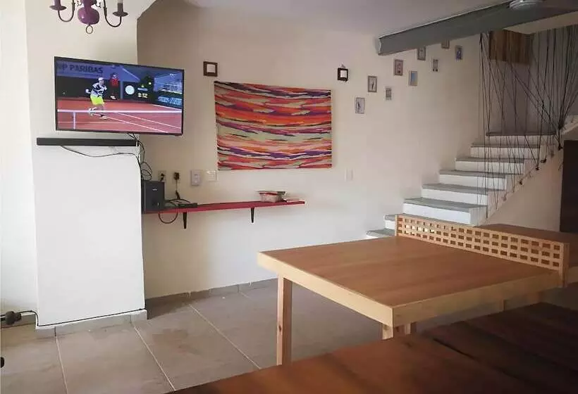 La Palmera Hostel