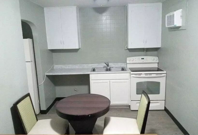 Motelli Homes N Courts