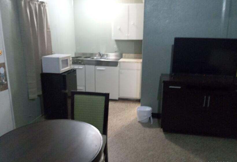 مُتل Homes N Courts