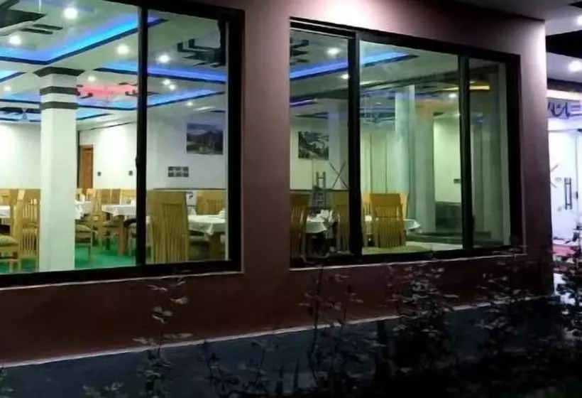Mulberry Continental Hotel Skardu