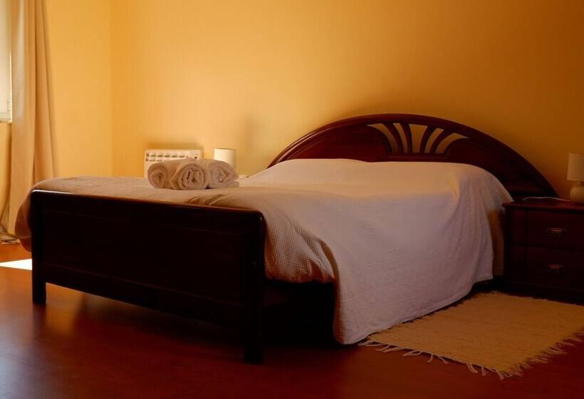 Пансион Casa Outeiro 99 Paredes De Coura