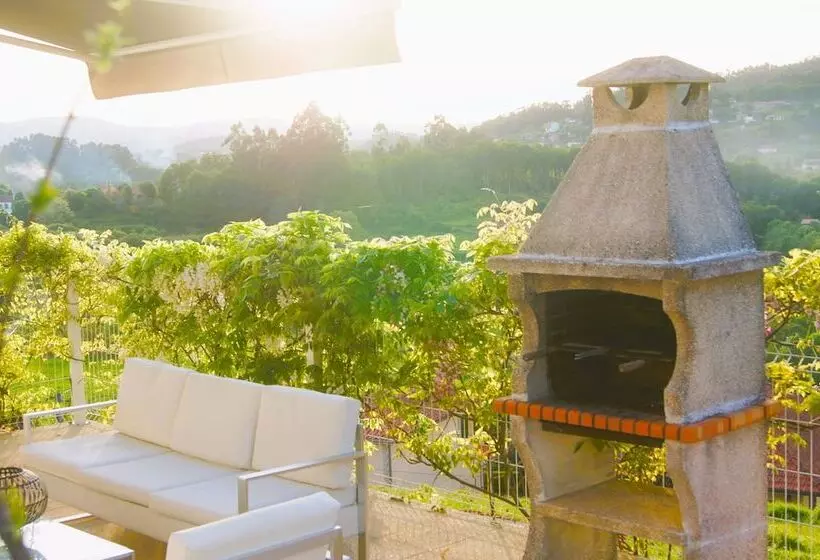 ペンション Casa Outeiro 99 Paredes De Coura