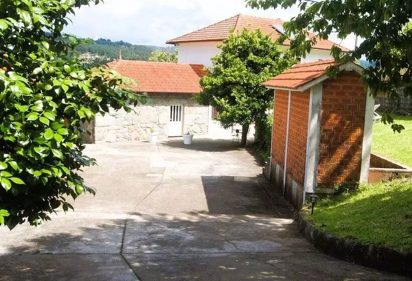 ペンション Casa Outeiro 99 Paredes De Coura