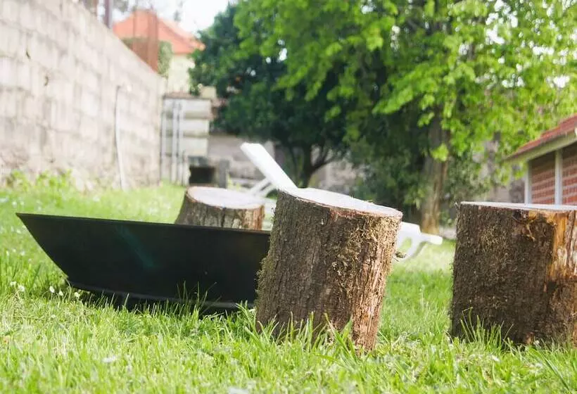 ペンション Casa Outeiro 99 Paredes De Coura