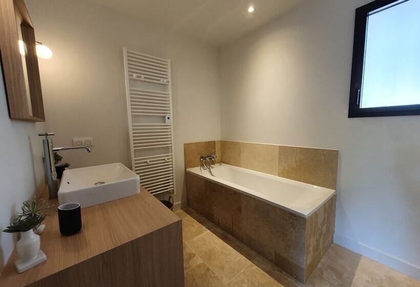 پانسیون L Instant Luberon