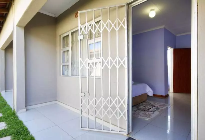 Majatalo Minilitha Lodge