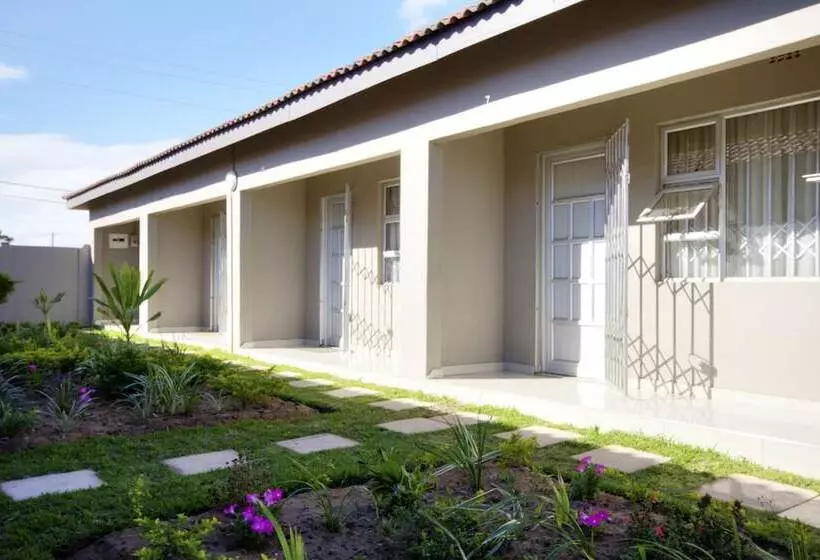 Majatalo Minilitha Lodge