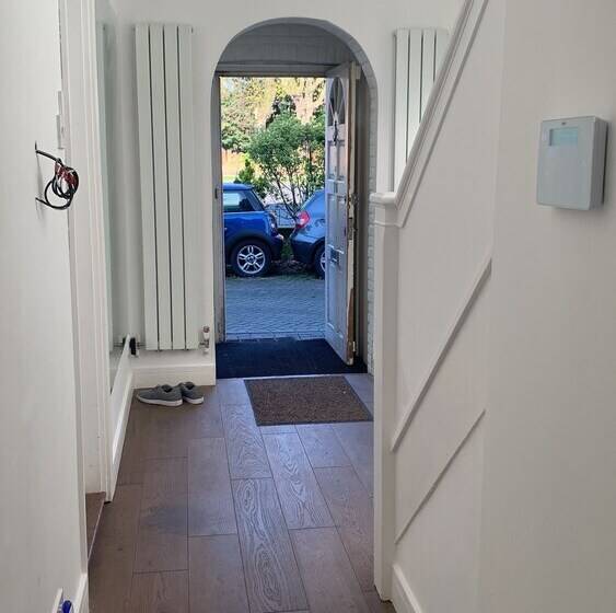 بنسيون Thornton Edwardian House Balham