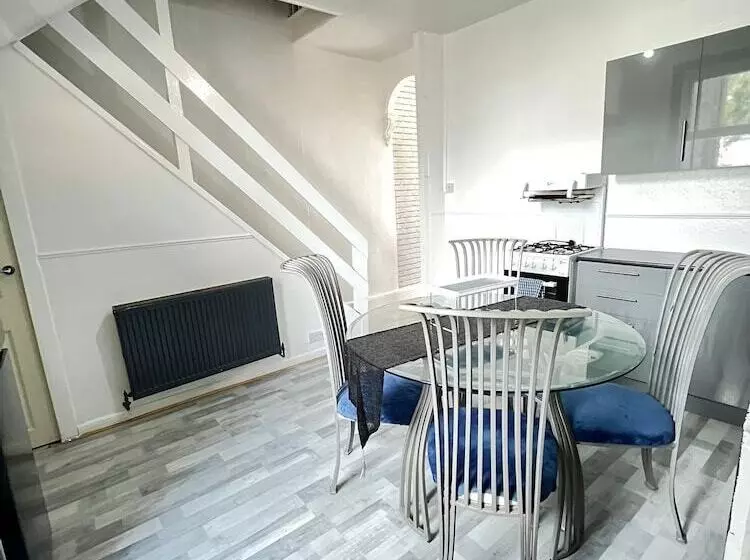 Residenssi Beautiful 4 Bed House In Ramsgate