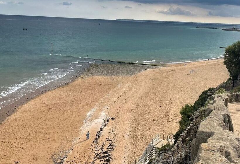 レジデンス Beautiful 4 Bed House In Ramsgate