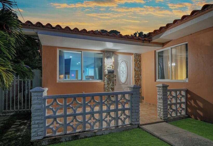 דירת נופש Unique Escape Gameroom! Bar, Bbq, Spacious, And Near Beach