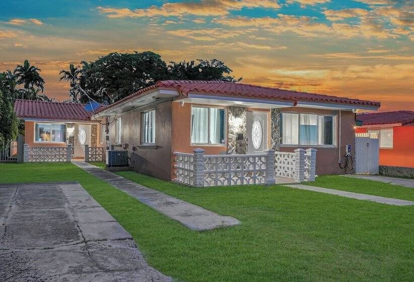 דירת נופש Unique Escape Gameroom! Bar, Bbq, Spacious, And Near Beach