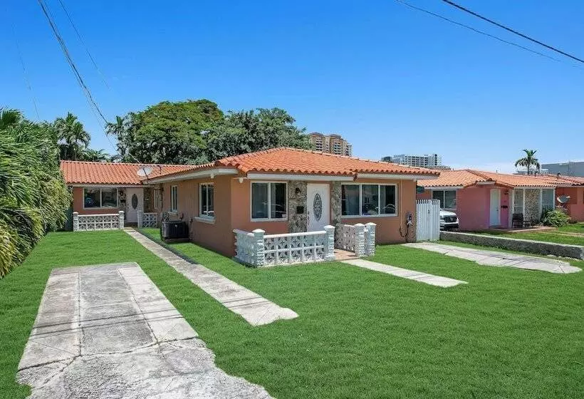 اقامتگاه Unique Escape Gameroom! Bar, Bbq, Spacious, And Near Beach