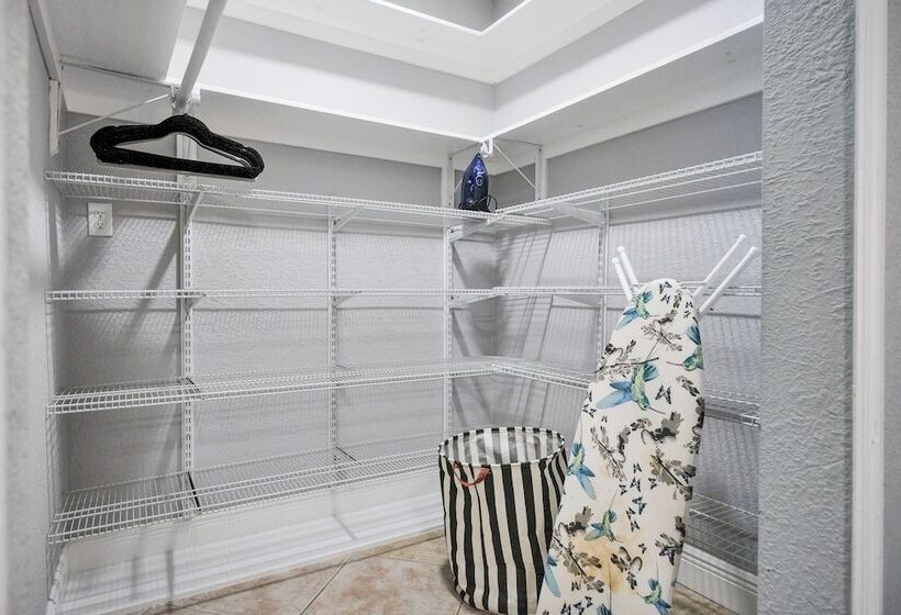 דירת נופש Unique Escape Gameroom! Bar, Bbq, Spacious, And Near Beach